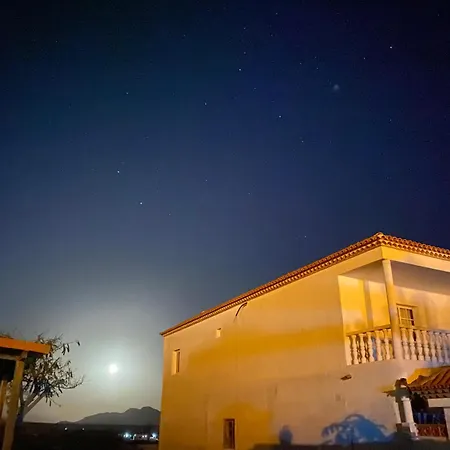 Apartment 'arriba' - Luminous Flat In The Middle Of Fuerteventura *