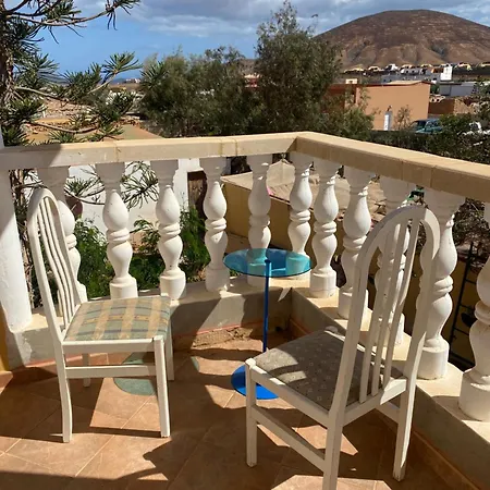 Apartment 'arriba' - Luminous Flat In The Middle Of Fuerteventura *